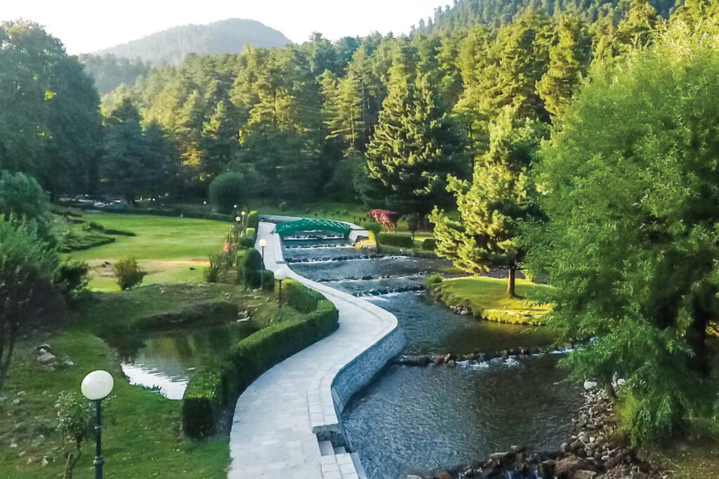 offbeat tour packages Kashmir