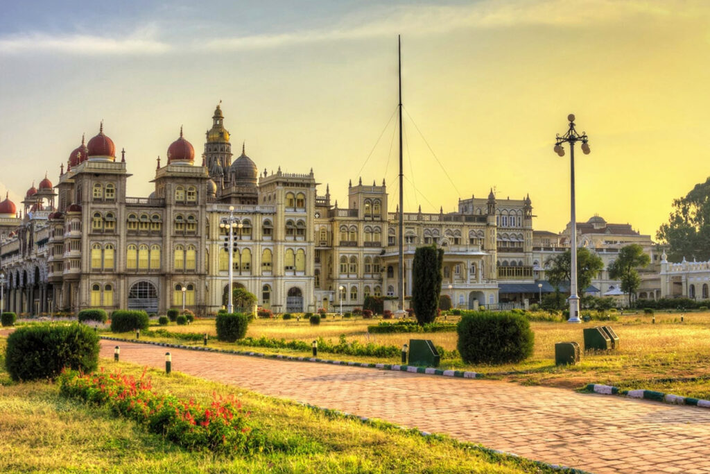 Bangalore–Hampi–Badami Tour Package