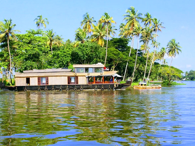 Cochin to Alleppey Customised Kerala Tour Package