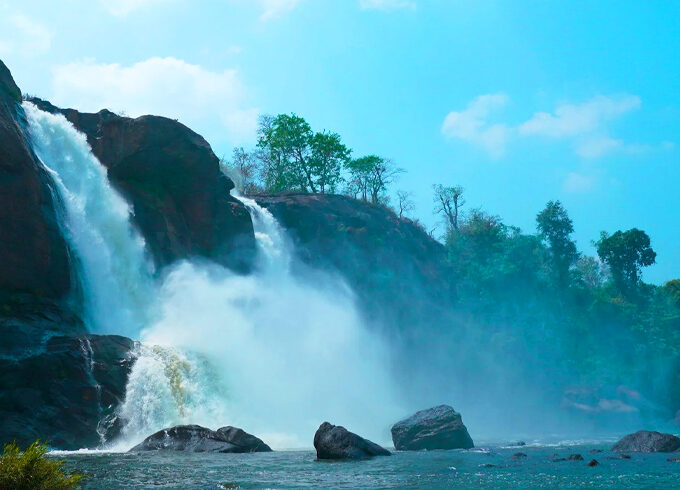 Cochin–Munnar–Alleppey Customised Tour Package