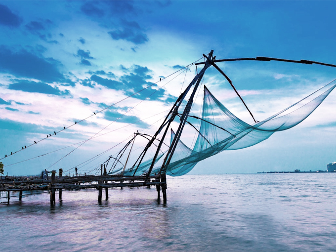 5 Days Kerala Trip – Scenic Hills & Backwaters